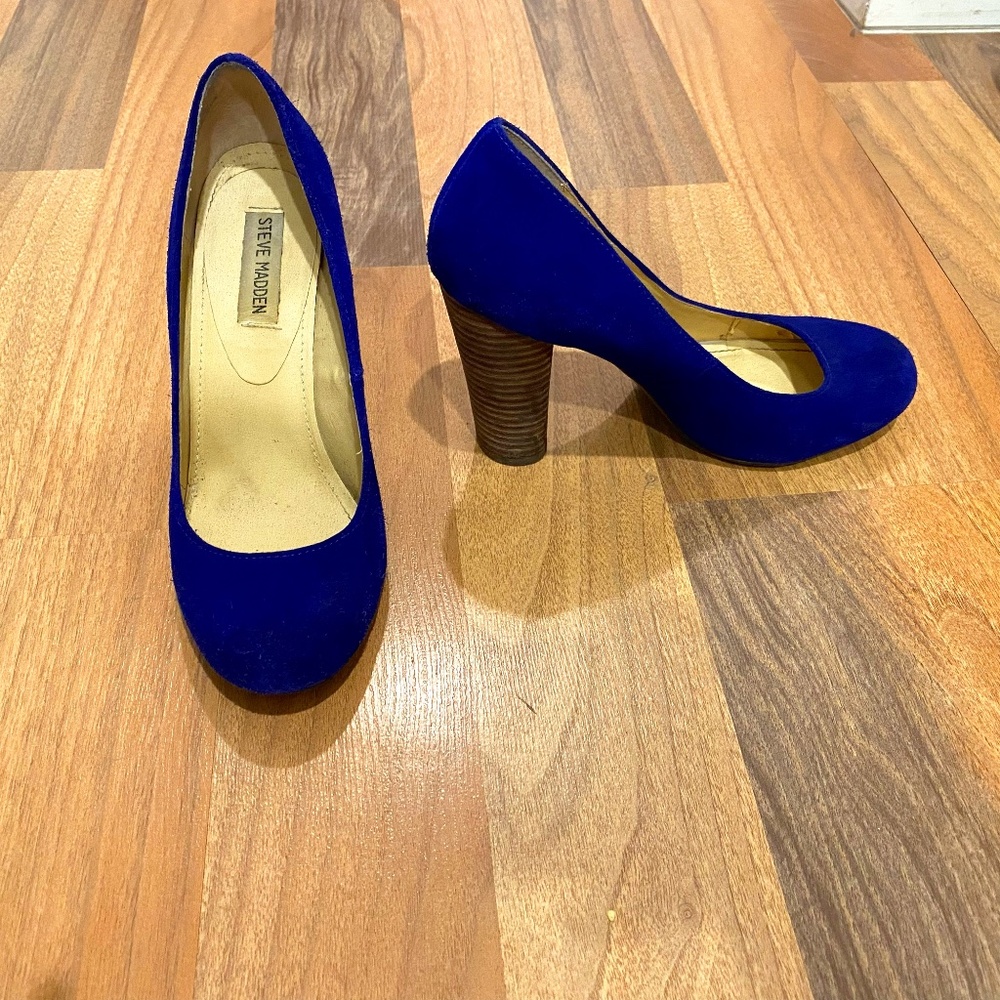 Steve Madden blue suede heels